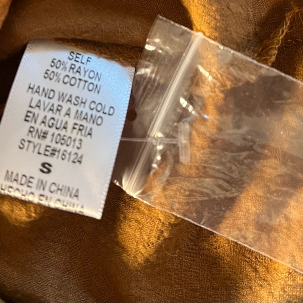 Andree by Unit Embroidered Blouse Large - Picture 7 of 9